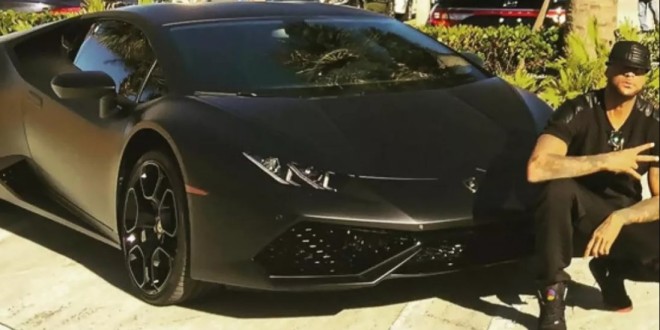 Booba s\'offre une nouvelle Lamborghini et pique les autres rappeurs !