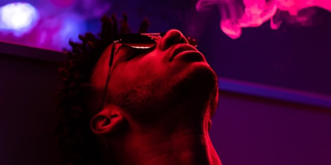 YOVRI dévoile son excellent nouveau titre \'\'PESOS\'\' (CLIP OFFICIEL)
