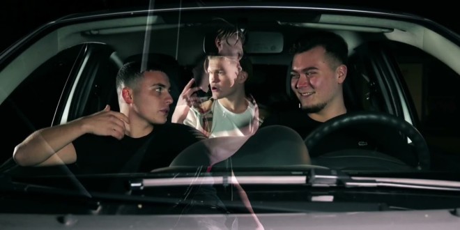 FLOKA débarque en force avec son puissant banger \'\'FLASHBACK\'\'