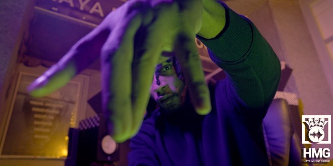 TIKAAMIT frappe fort avec \'\'Dépendance\'\' (Clip Officiel)