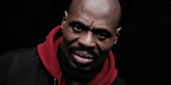 Kery James est fidèle à lui-même dans \'\'Je ne plaisante pas\'\' [Clip officiel]