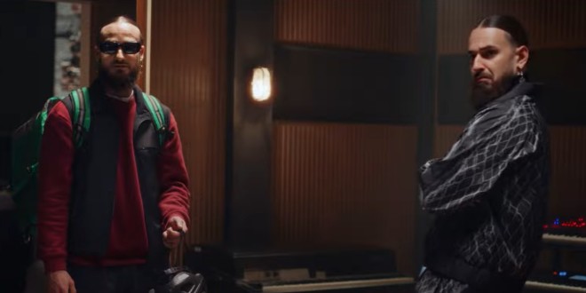 SCH aux côtés de son sosie pour une génialissime pub pour Uber Eats