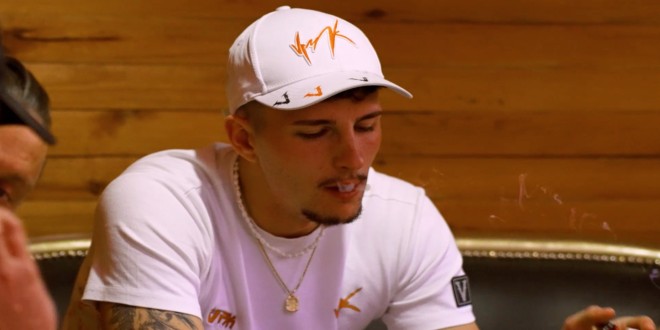 NE3S enflamme l\'été avec son nouveau single \"Malade\" (Clip Officiel)