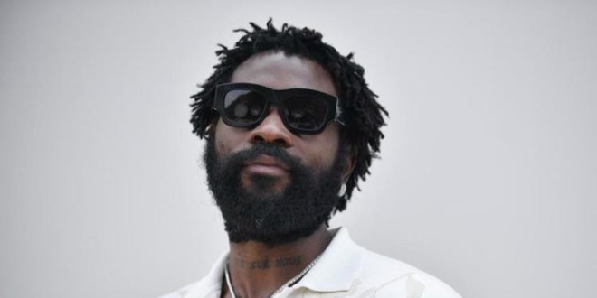 Damso sort une mixtape surprise appelée \"Vieux sons\" à l\'occasion des 10 ans de sa carrière