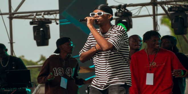 Manueli P illustre sa renaissance spirituelle dans le magnifique clip \"Alive\"