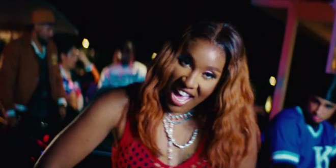 Lya et Konshens cartonnent avec \" C carré\"
