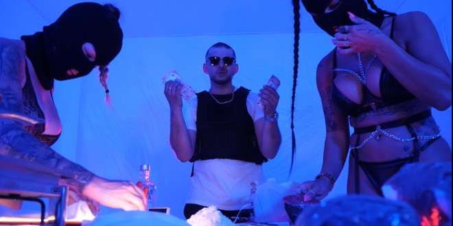 MC Santos frappe très fort avec l\'excellent clip « Showtime » et prépare déjà la suite