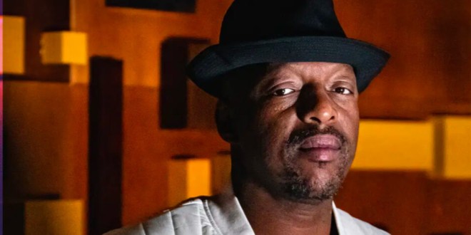Oxmo Puccino révéle comment gérer la notoriété :"Il faut intégrer des psychologues dans les labels"