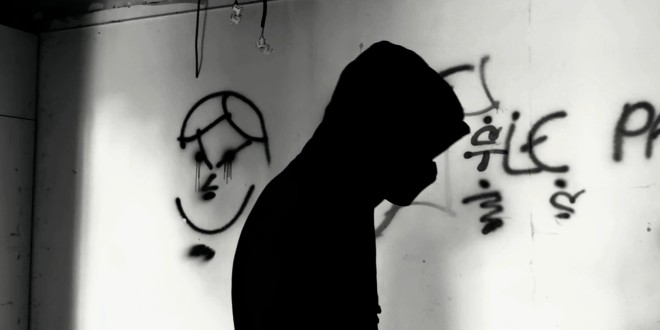 Leyza dévoile un nouveau single "Réflexion" (Clip Officiel)